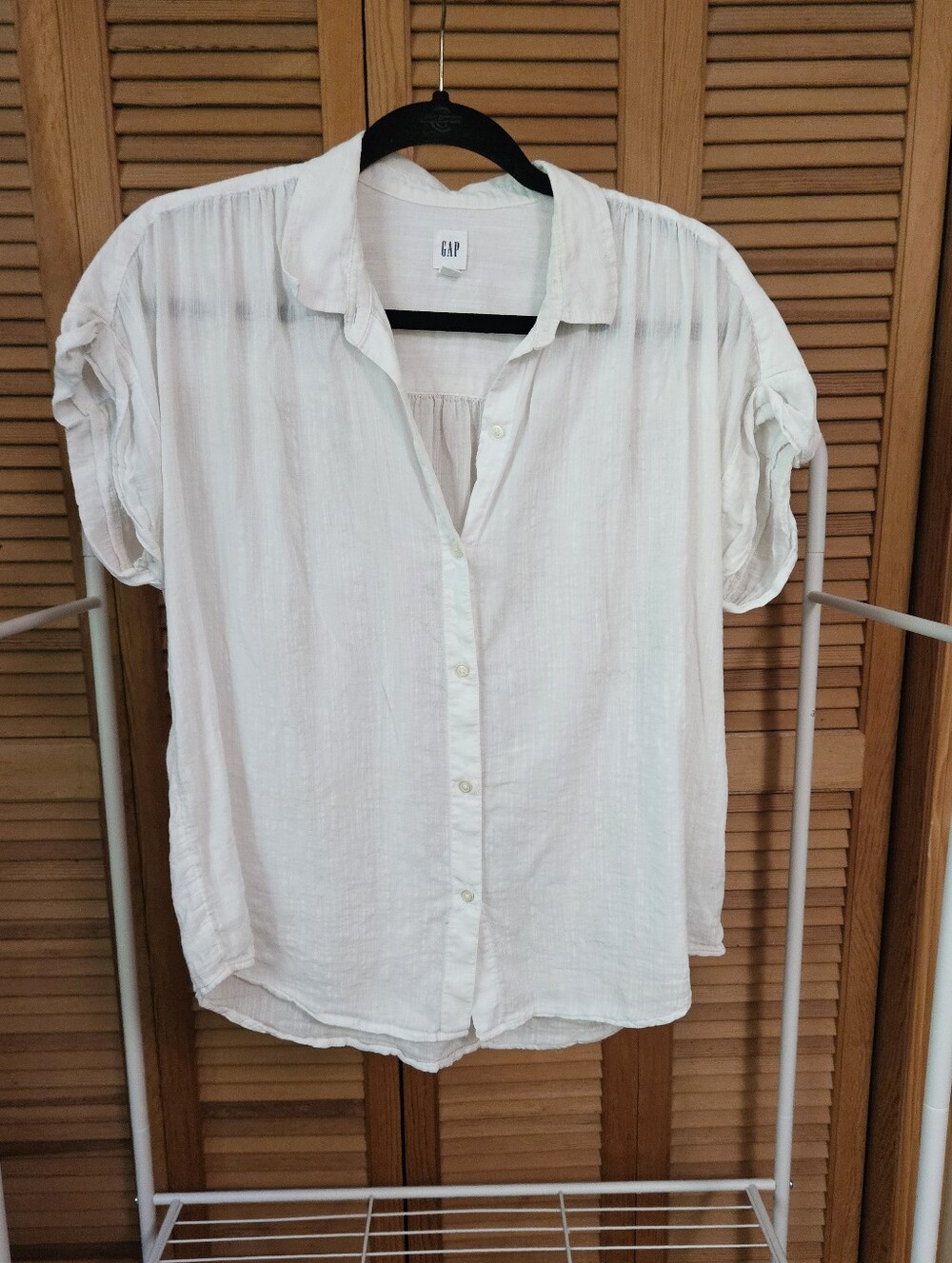 Vintage Gap White Breathable Cotton Short Sleeve Button Up